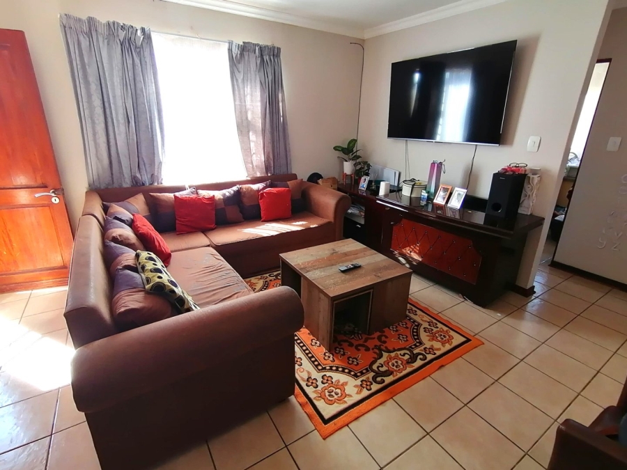 2 Bedroom Property for Sale in Vredenhof Sh Free State